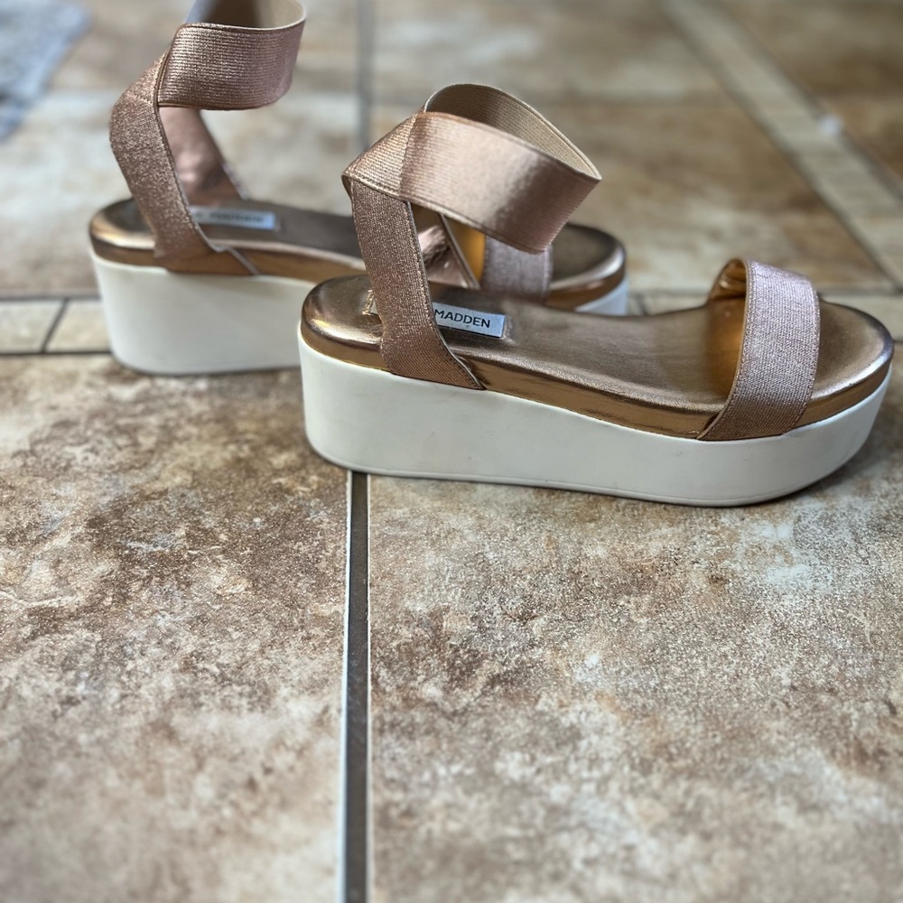 Steve Madden Women's Metallic Platform Sandals